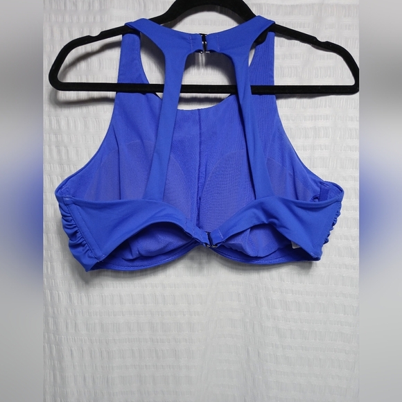 Athleta High Neck Bikini Top. Size 38DD - Picture 3 of 5